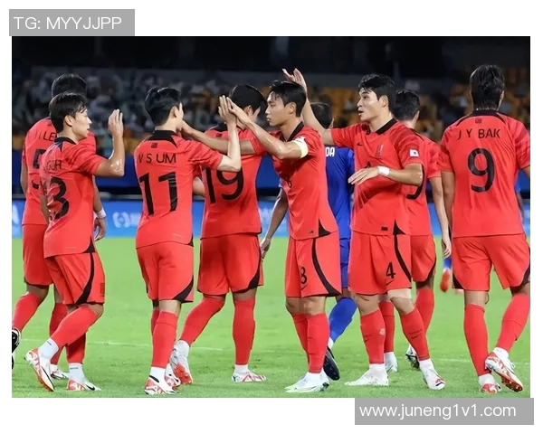 国足逆袭韩国展现团结力量激励全民族奋勇争先